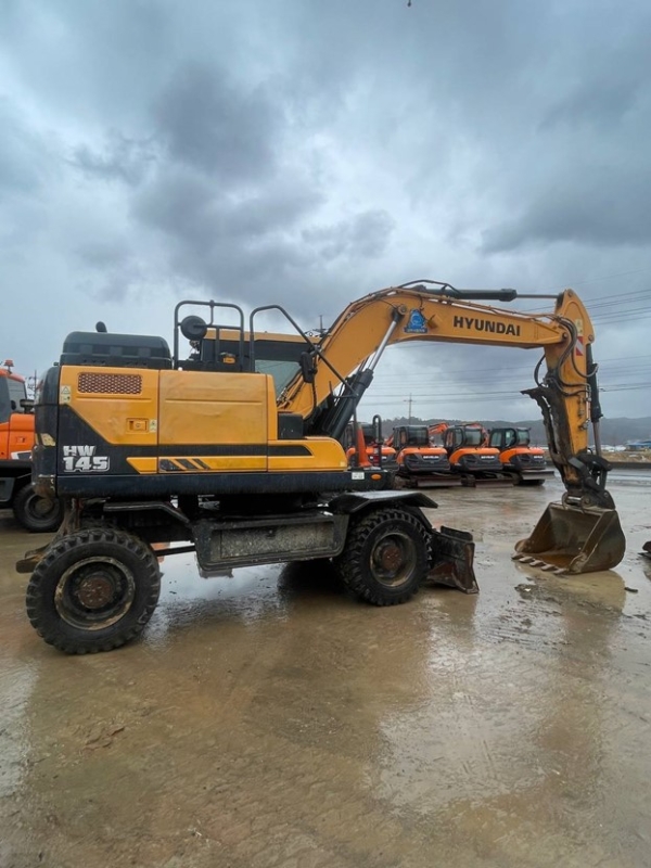 HYUNDAI HW145 2017 год